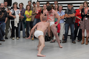 r - 4 augustus 2012