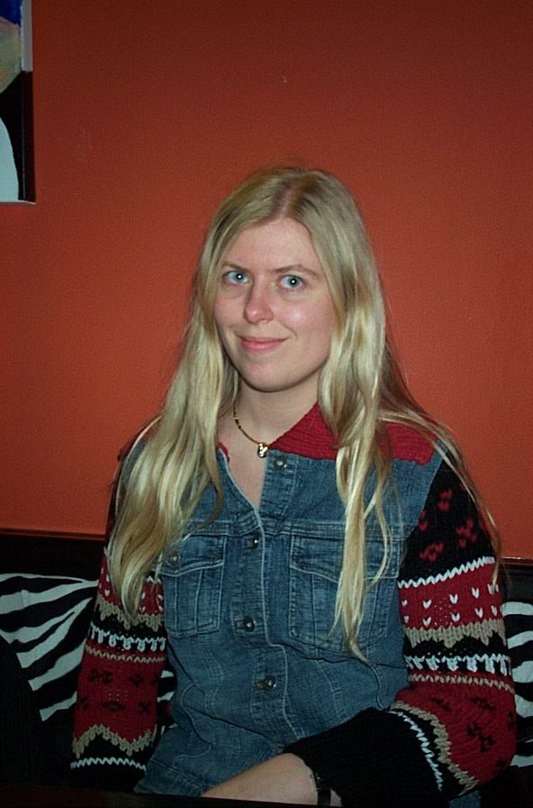 Carolien wacht op haar diner