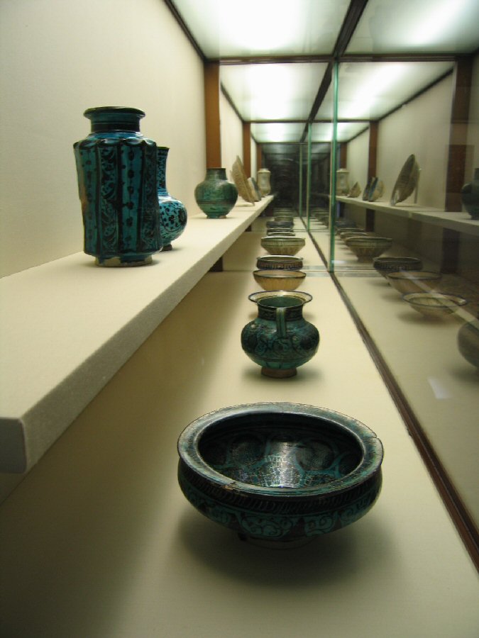 Het museum werd bekostigd met een fonds dat door de multimiljonair Gulbenkian aan Portugal was geschonken